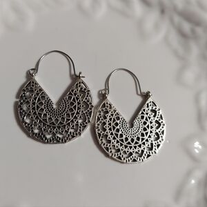 Elegant Silver Mandala Lattice Filigree Hoop Earrings